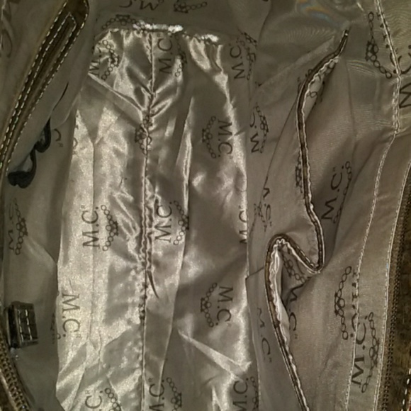 M.C. Purse - Picture 4 of 5